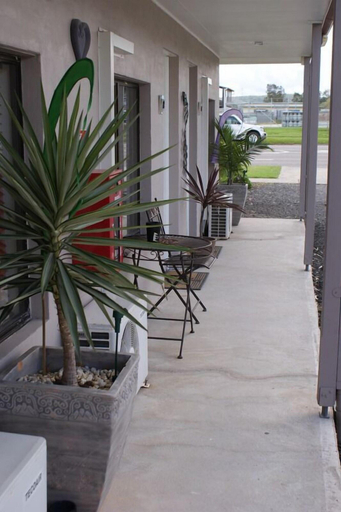 Public Area 3, Karuah Riverside Motel, Port Stephens