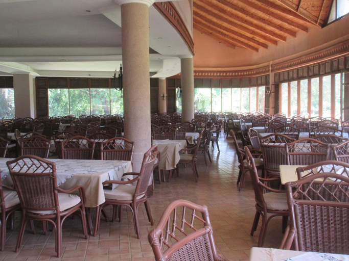Food & Drinks 5, Ngurdoto Mountain Lodge, Meru