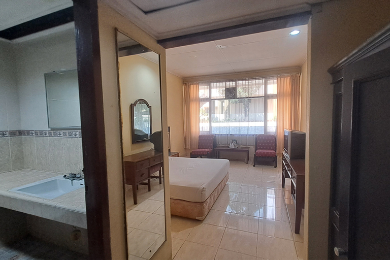 Bathroom 4