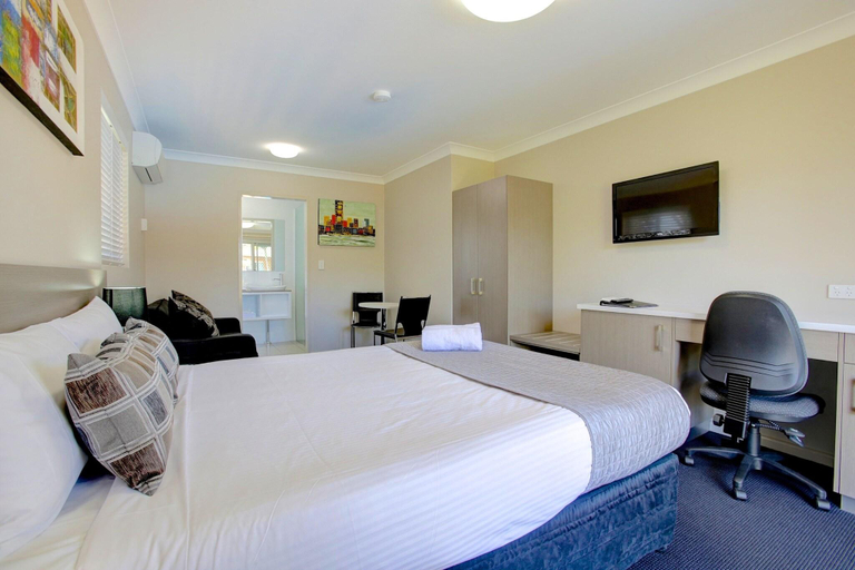 Bedroom 3, Beachpark Holiday Apartments, Coffs Harbour - Pt A