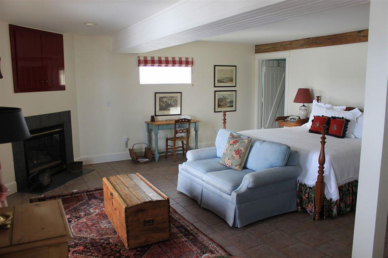 Bedroom 4, Inn at Old Virginia, Staunton