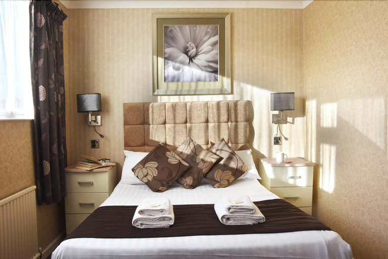Bedroom 3, Torbay Court Hotel, Torbay