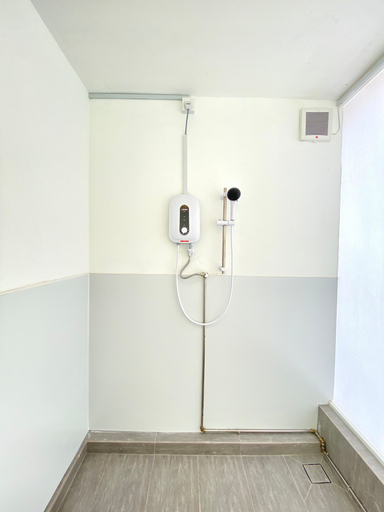 Bathroom 5, Seahome Boutique Hotel, Penang Island