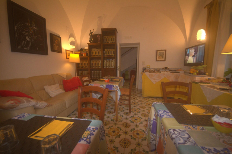 Public Area, Il Sogno, Napoli