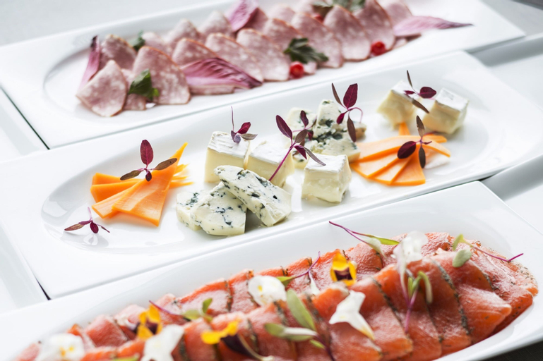 Food & Drinks 25