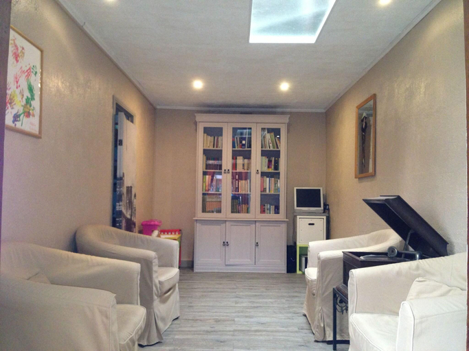 Public Area 2, Chalet de l'Isere, Alpes-Maritimes