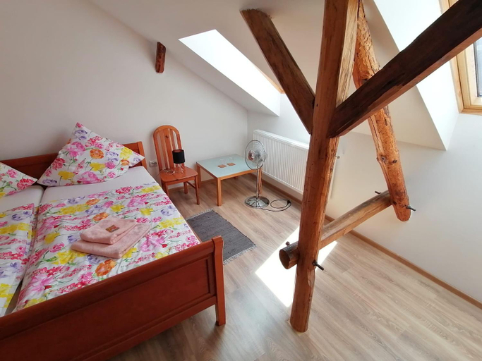 Others 5, Casa Bunicii, Sasca Montana