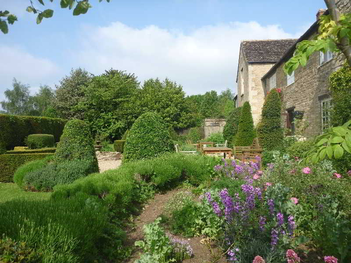 Others, Barnsdale Lodge, Rutland