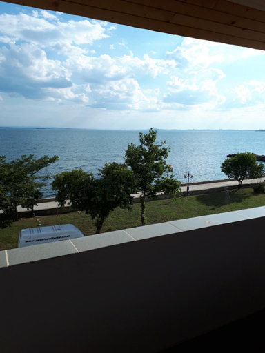 Others 5, Стаи за гости WEST, Pomorie