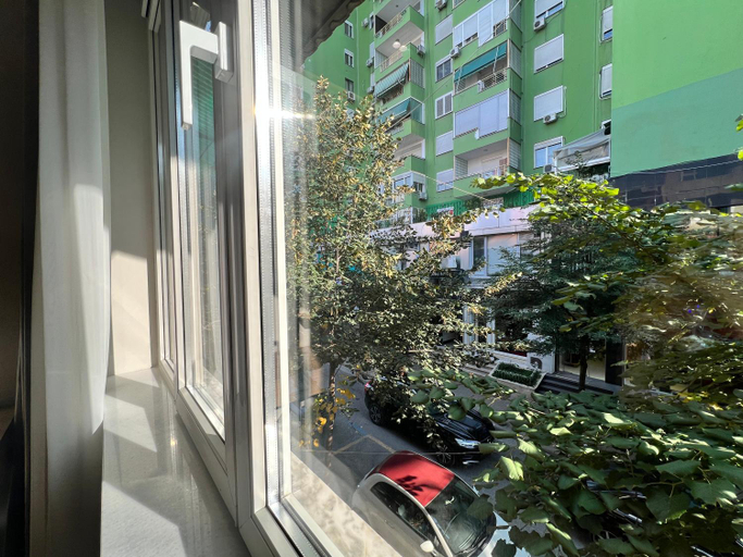 Others 5, Enzo Rooms -Central Blloku, Tirana