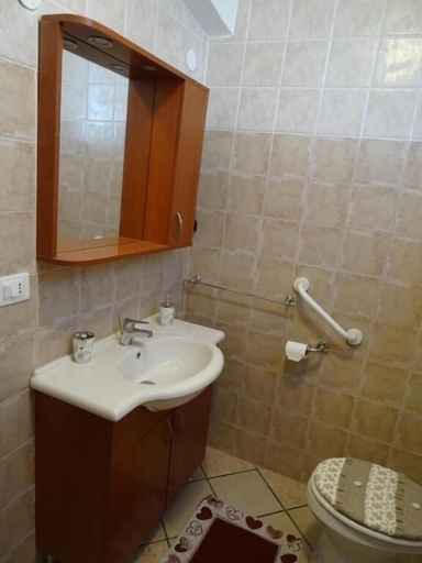 Bathroom 3, Palazzo Marchesale, Salerno