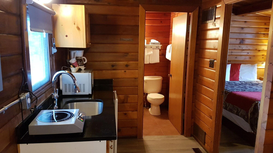 Others 5, Rundle Mountain Lodge, Division No. 15