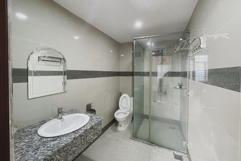 Bathroom 24