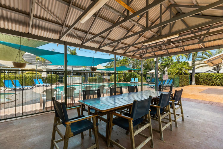 Food & Drinks, Cable Beach Apartments, Broome