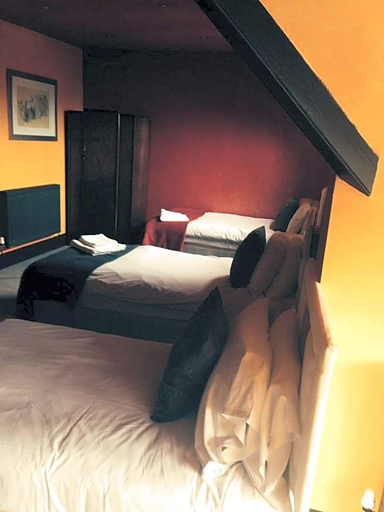 Bedroom 4, Number Fifteens of Swinley, Wigan