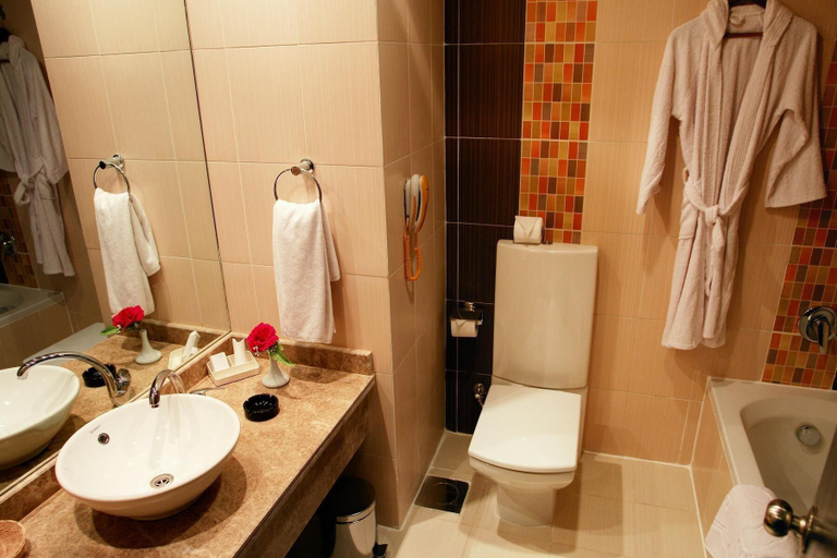 Bathroom 4, Elysees Dream Beach Hotel, Al-Ghurdaqah