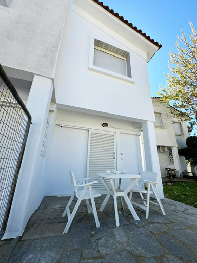 Others 5, Vila Dionis, Central Macedonia