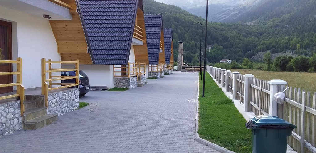 Bujtinat e lugines Valbone, Tropojës