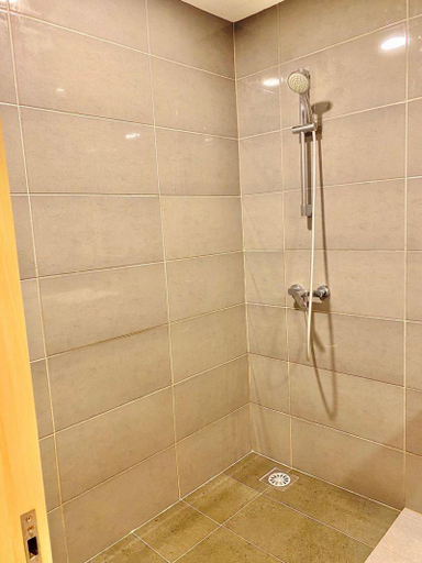 Bathroom 4