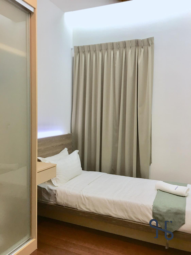 Bedroom 13