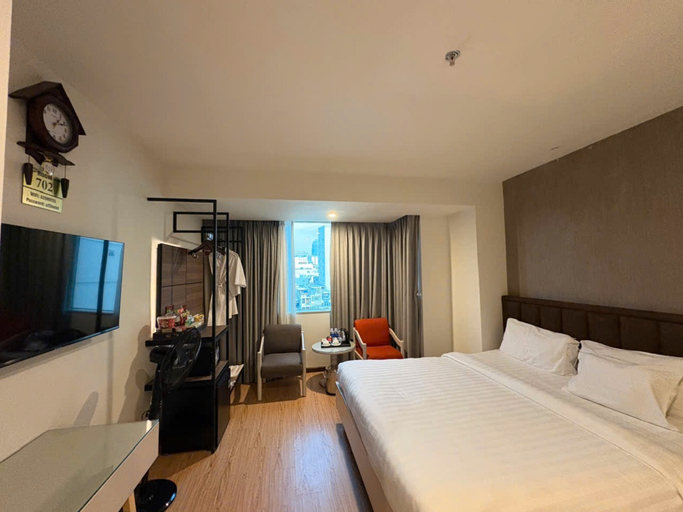 Bedroom 6