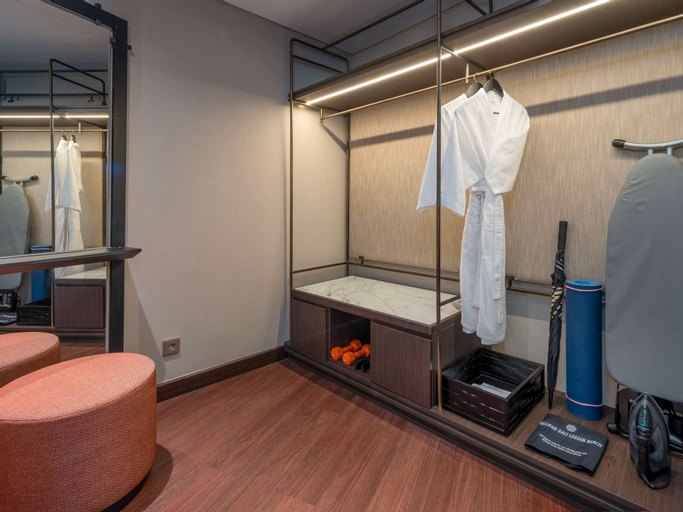 Bathroom 4