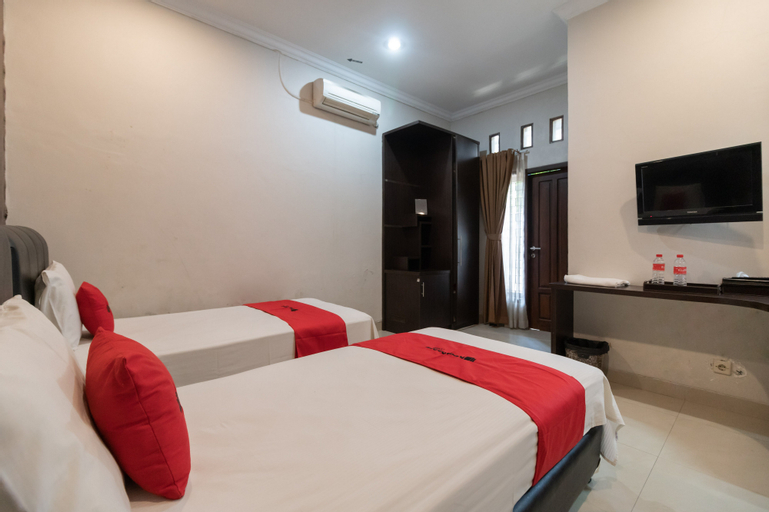Bedroom 13