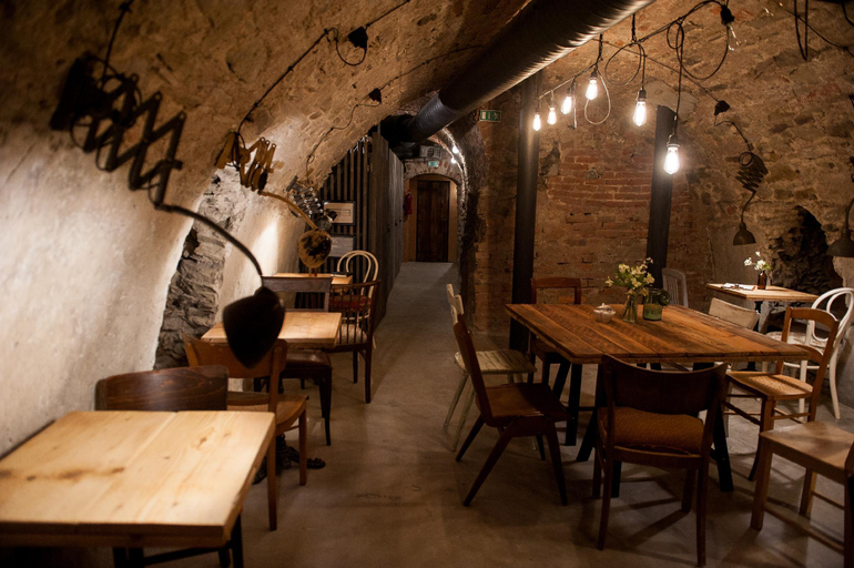 Food & Drinks 5, Miss Sophies Olomouc, Olomouc