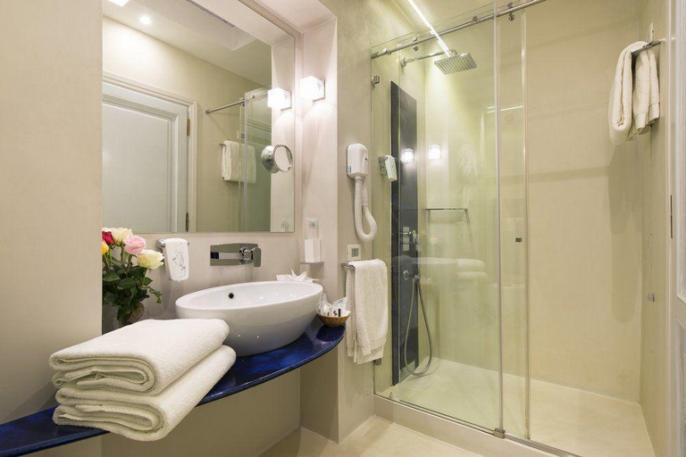 Bathroom 4, Relais Maddalena Camere In Roma, Roma