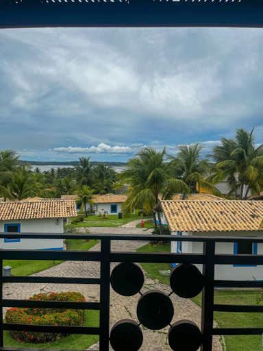 Exterior & Views 16