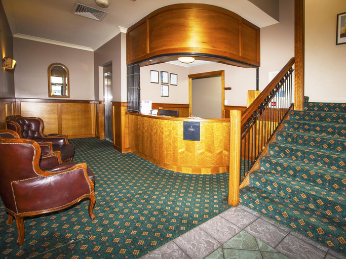 Public Area 2, Meadowbrook Hotel, Loganlea