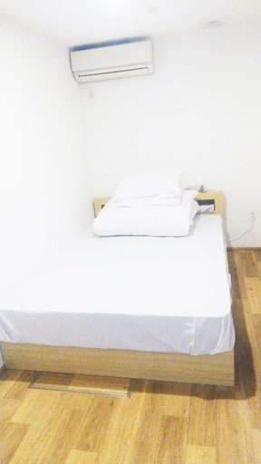 Bedroom 14