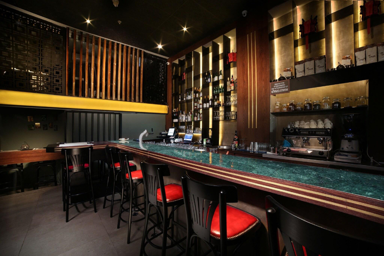Food & Drinks 5, Diana Seaport Apartments