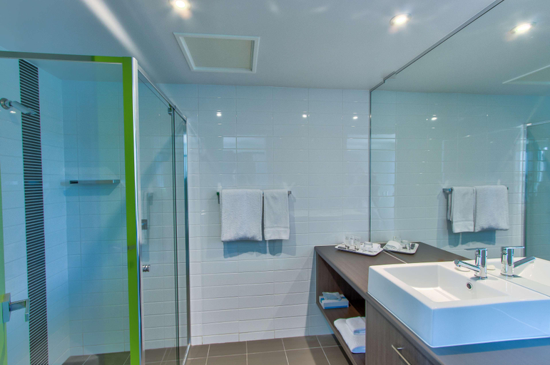Bedroom 4, Mackay Oceanside Central Hotel, Mackay - Pt A