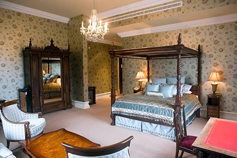 Bedroom 3, Kilronan Castle