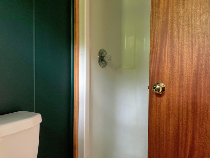 Bathroom, The Lorca Adirondacks Motel, Hamilton