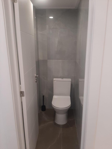 Bathroom 3, Plaza Caparica Hostel, Almada