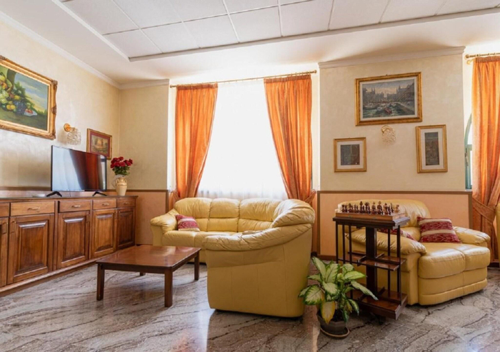 Public Area, Villa Delle Rose, Oristano