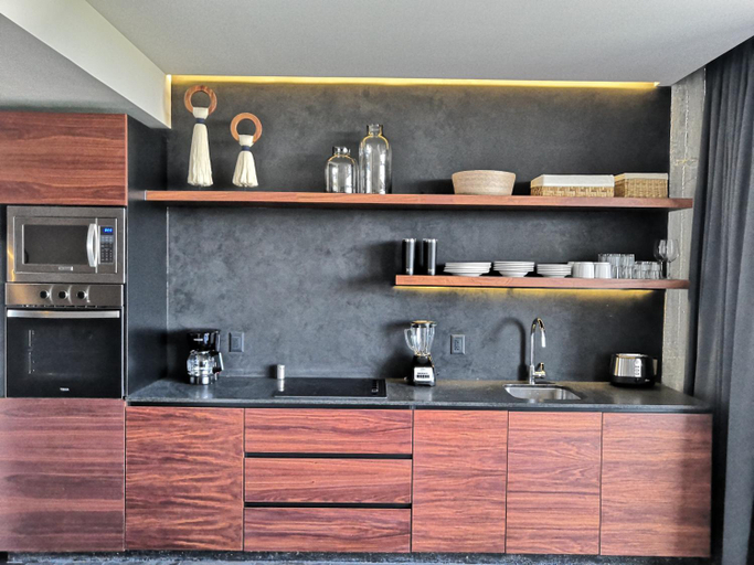 Dining Room 15