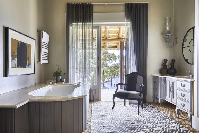 Bathroom 5, The Thatch House, Overberg