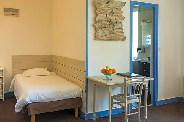 Bedroom 4, Hotel Saint Paul, Vendée