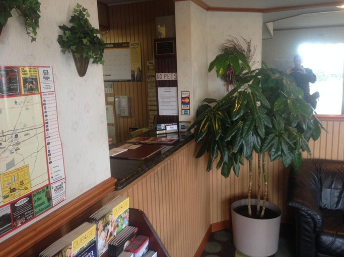 Public Area 2, Stardust Motel, Dupage