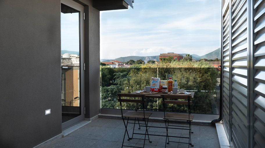 Others 2, Penthouse Rooms Marigliano - Eleganza sopra le nuvole, Napoli