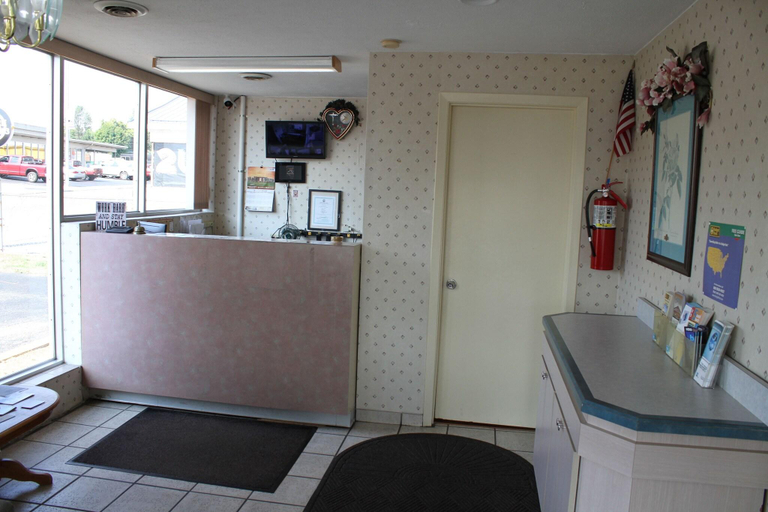 Public Area 3, Budget Host Inn Bristol, Sullivan