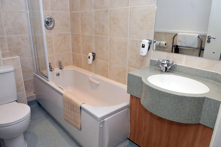 Bathroom 3, Olde House by Marstons Inns, Derbyshire
