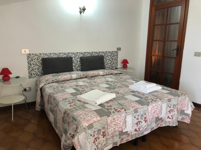 Bedroom 2, Apartment La Terrazza, Bergamo