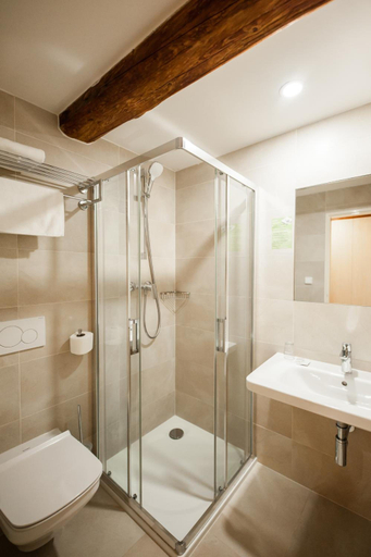 Bathroom 4, Pivovar, Praha 9