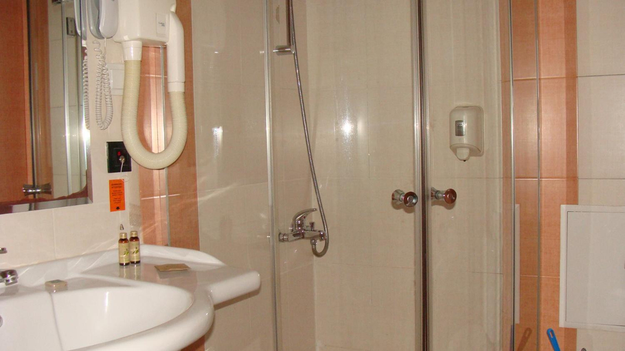 Bathroom 4, Berlin Golden Beach Studio, Varna