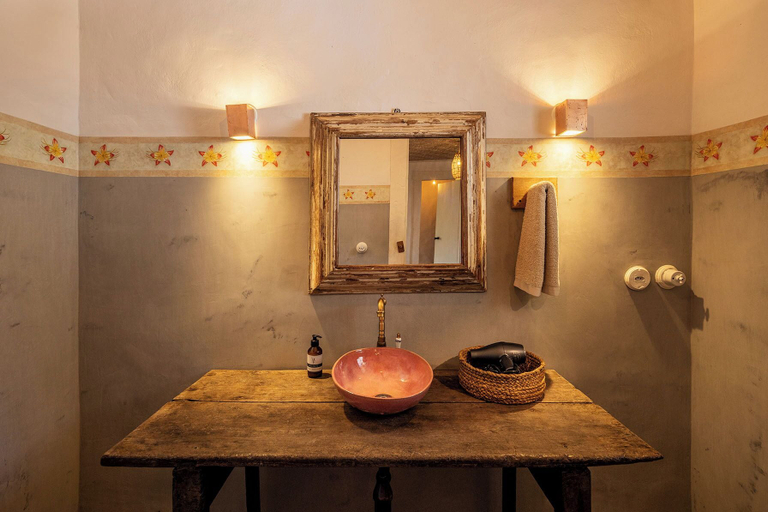 Bathroom 3, Ibiti Village, Lima Duarte