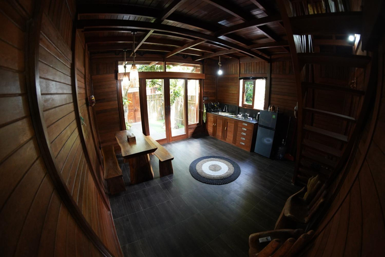 Others 5, Jepun Bangalow’s, Badung